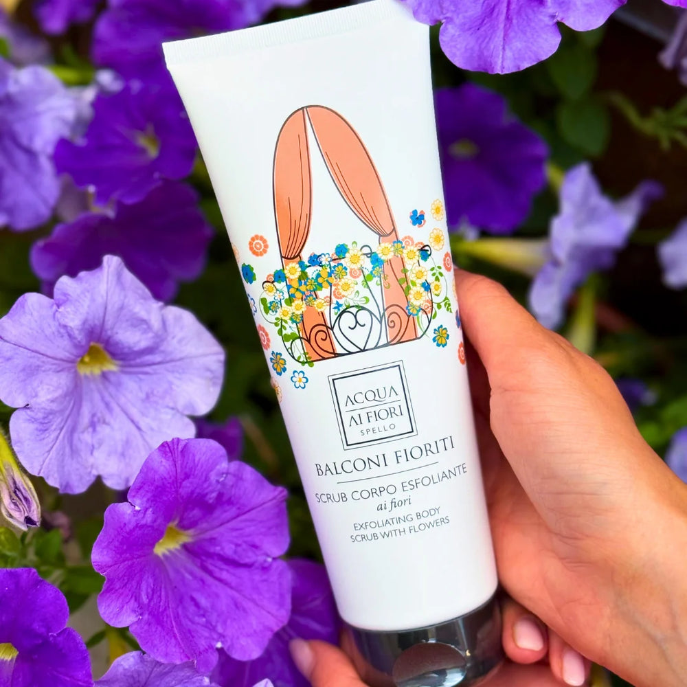 Scrub exfoliant floral pentru corp